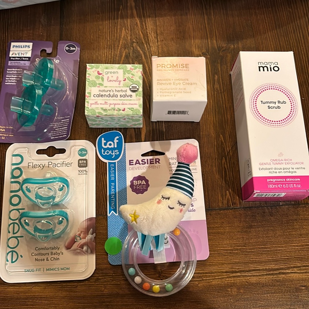 Baby and mommy lot